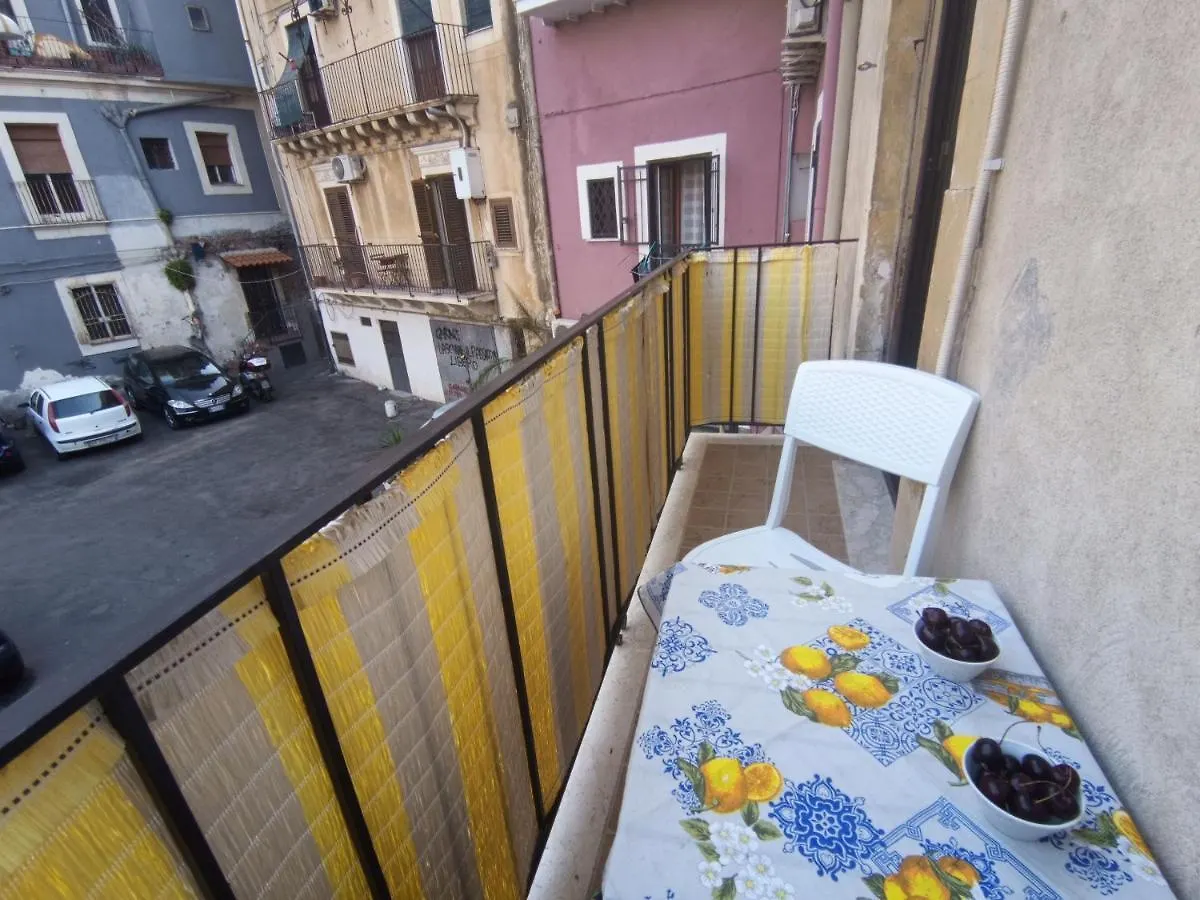 Apartment Cortile Pantaleone Holiday Home Catania