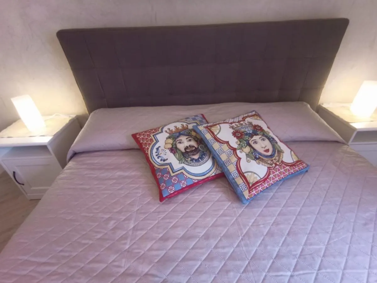 Apartment Cortile Pantaleone Holiday Home Catania Italy